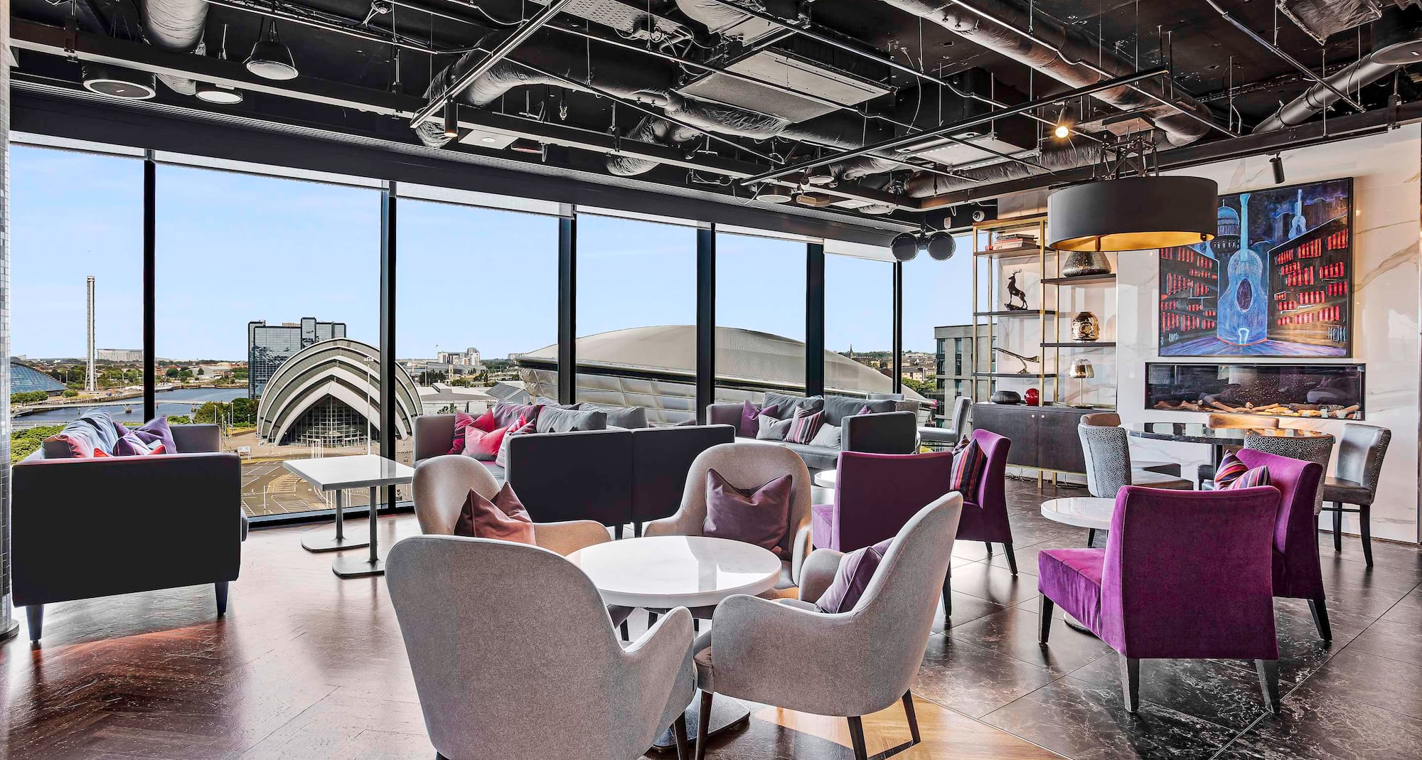 Radisson RED Glasgow - Red Sky Bar