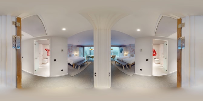 Radisson RED Glasgow - Family Stay - 2 connected rooms