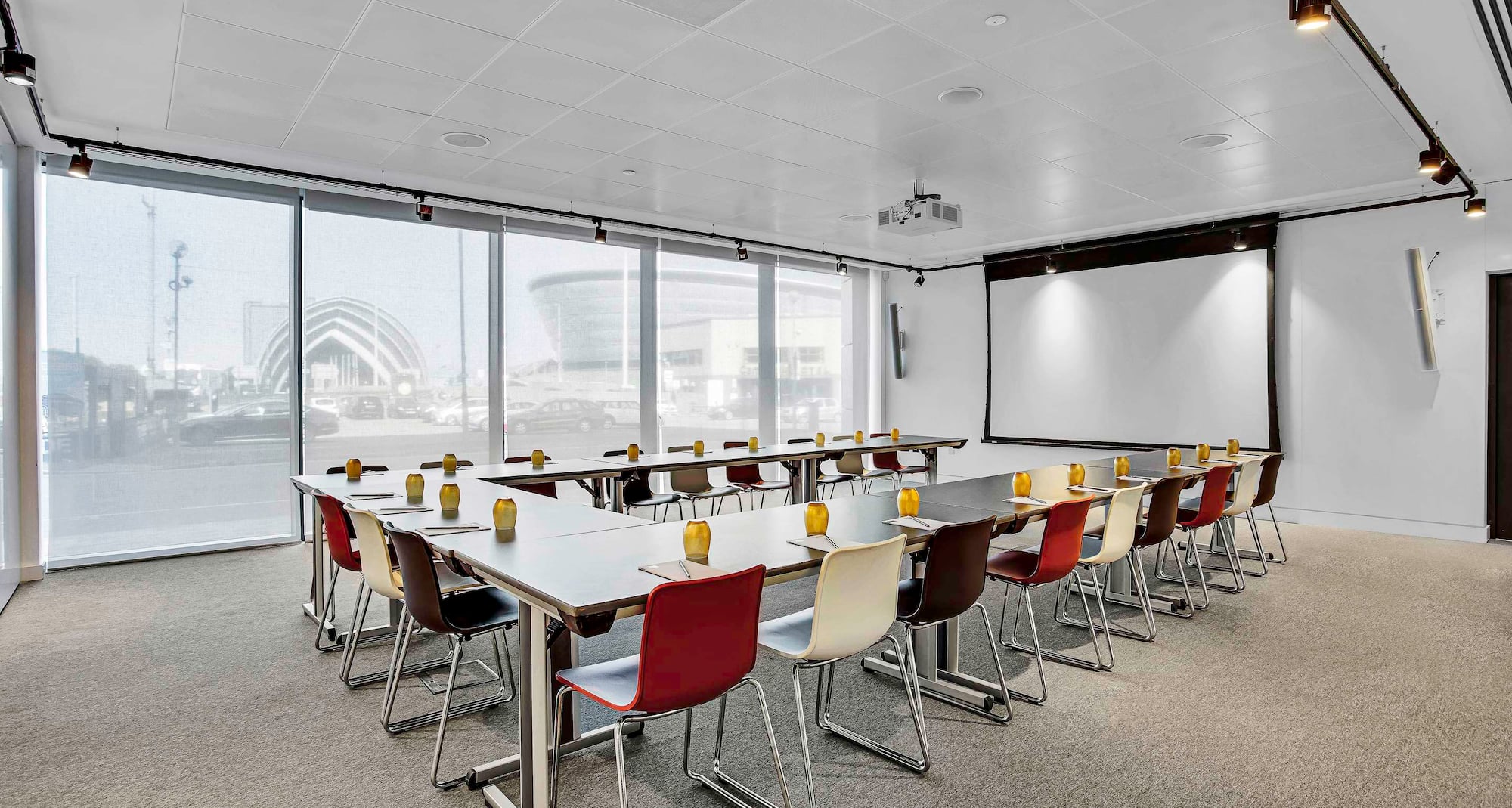 Radisson RED Glasgow - M amp E Studio  U Shape