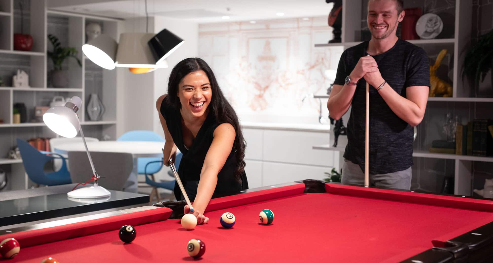 Radisson RED Glasgow - Pool table