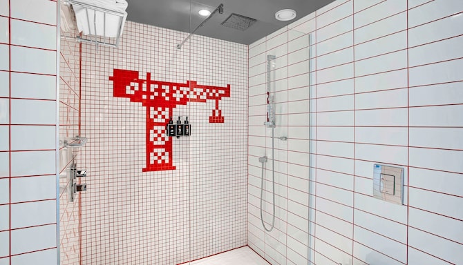 Radisson RED Glasgow - Junior Suite - Bathroom