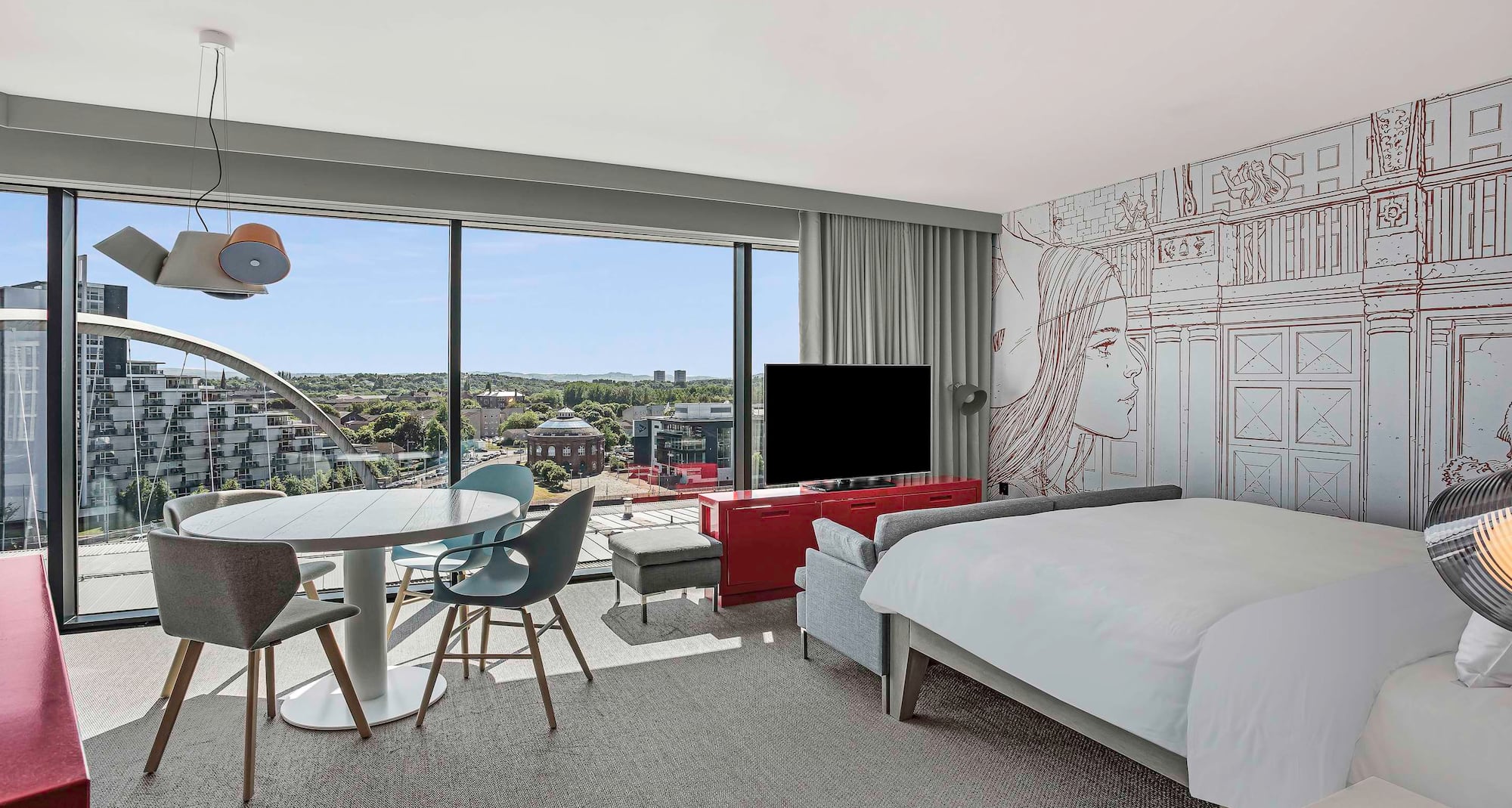 Radisson RED Glasgow - Junior Suite - River View