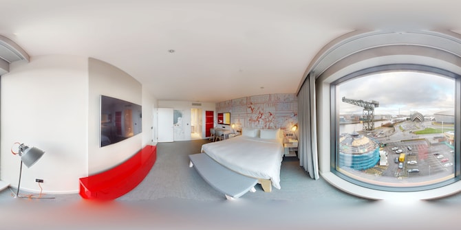 Radisson RED Glasgow - Sweet Suite - Bedroom