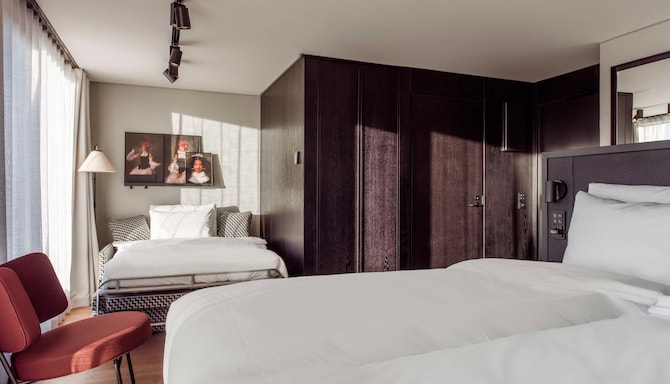 Radisson RED Helsinki - Hotellihuone