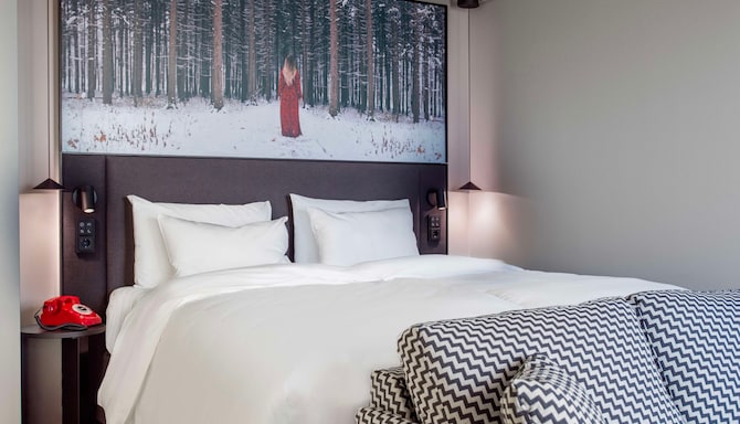 Radisson RED Helsinki - Hotellihuone