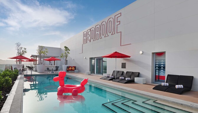 Radisson RED Hotel, Dubai Silicon Oasis - Pool