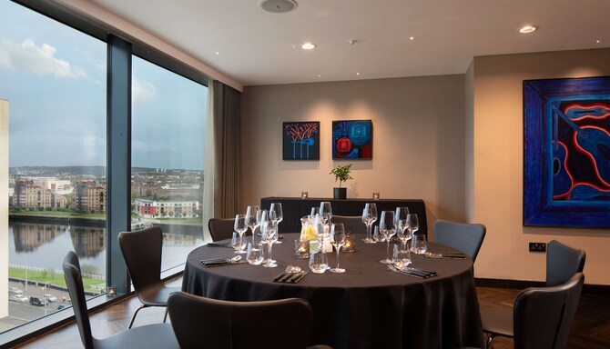 Radisson RED Hotel, Glasgow - Studio 9