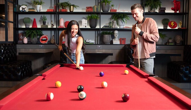 Radisson RED Hotel, Glasgow - Pool Table