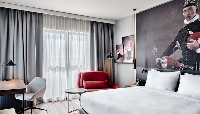 Radisson RED Hotel & Radisson RED Apartments, Krakow - Gaestezimmer