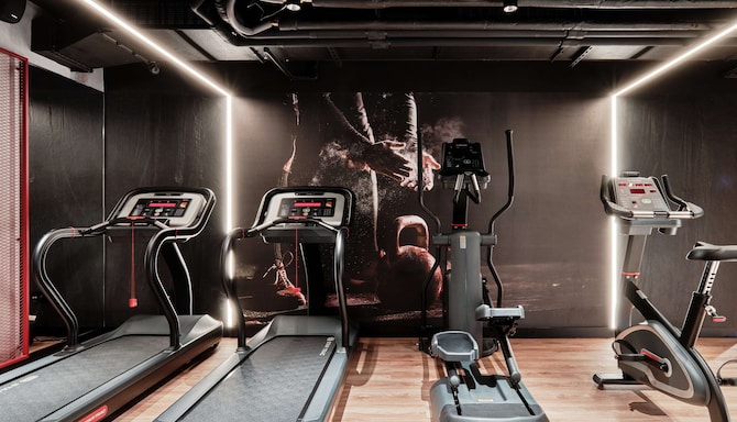 Radisson RED Hotel and Radisson RED Apartments, Krakow - Gym