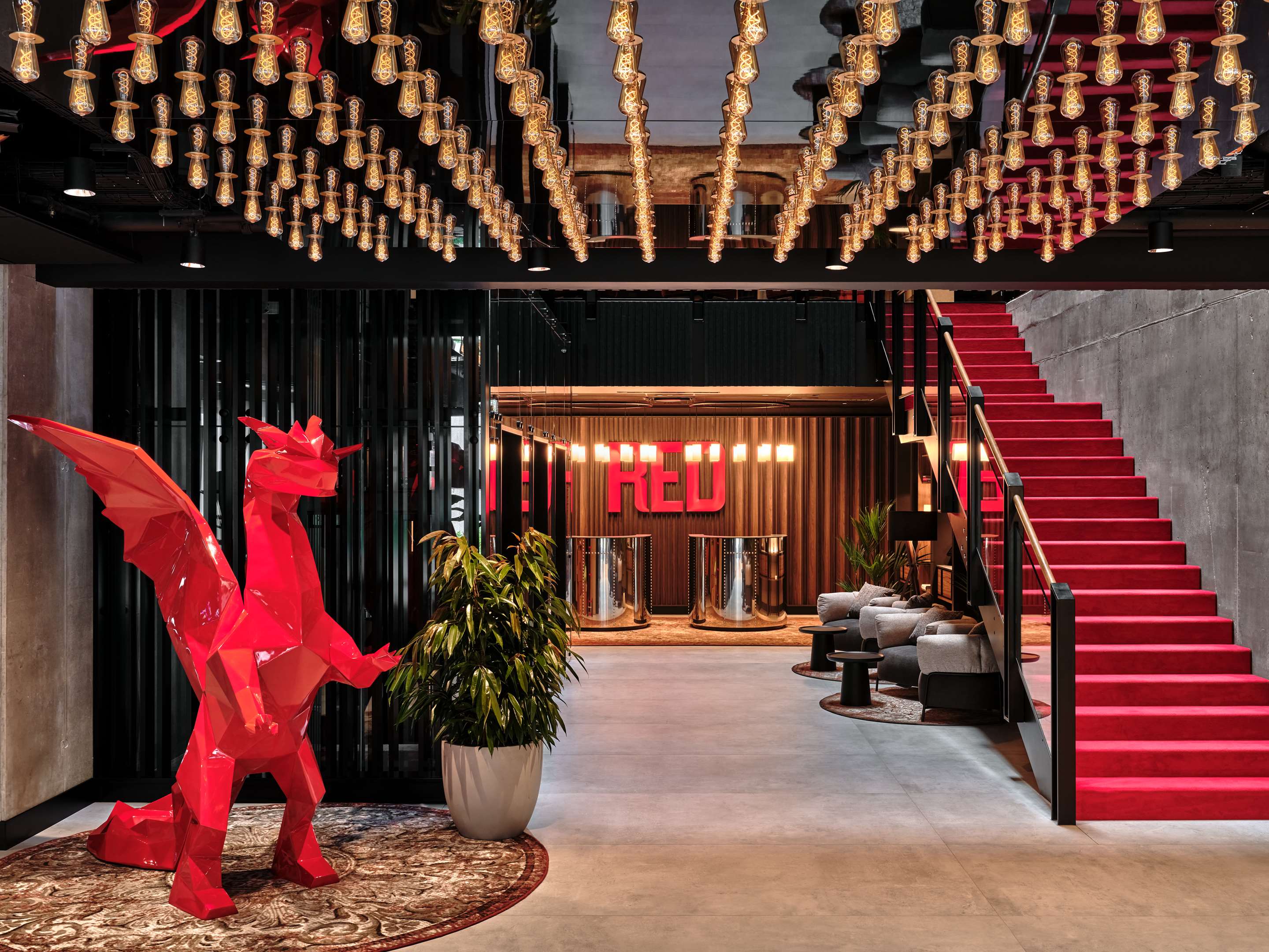 Radisson RED Hotel and Radisson RED Apartments, Krakow - Lobby