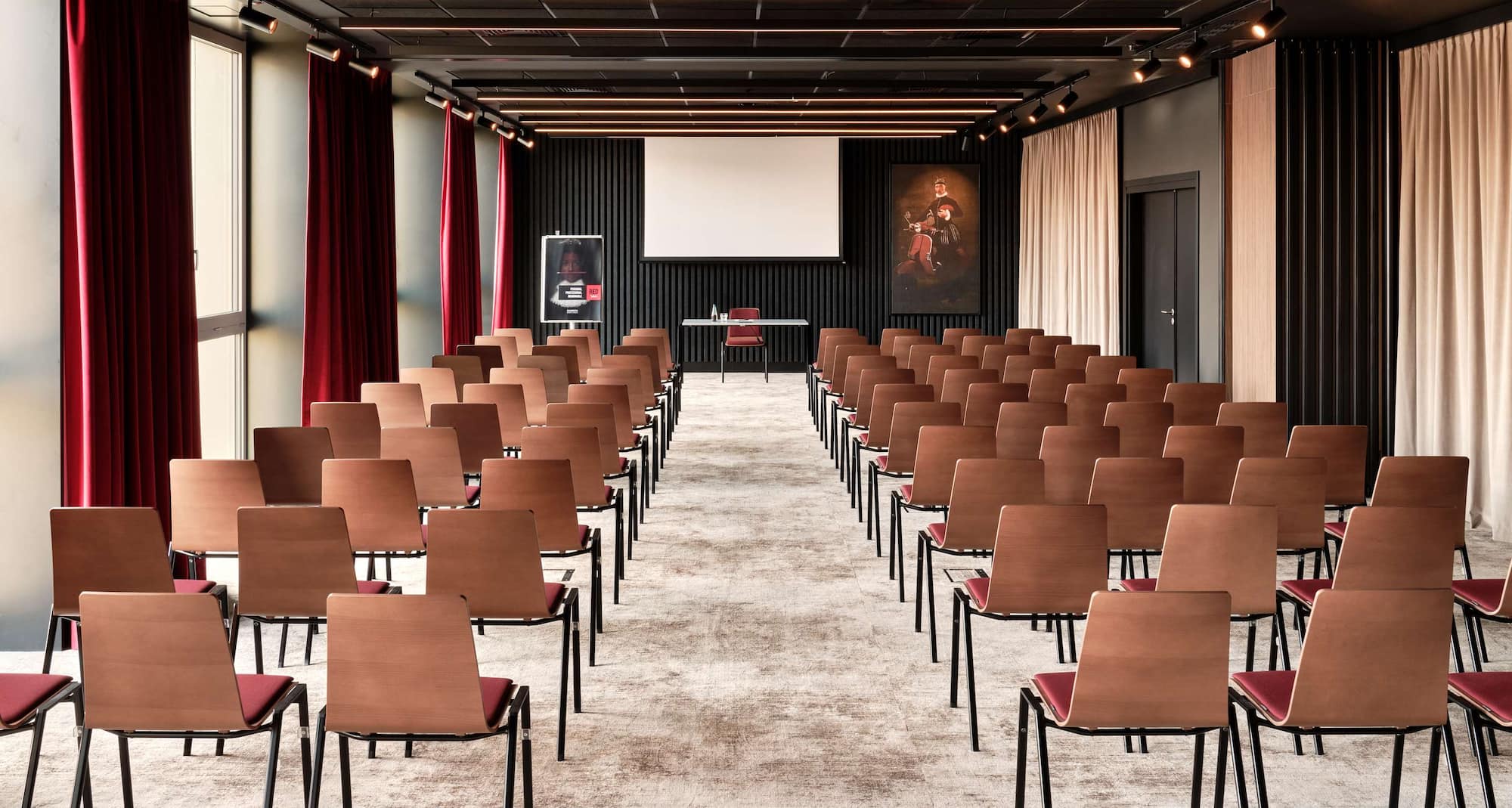 Radisson RED Hotel and Radisson RED Apartments, Krakow - Krakow 1+2+3 Meeting Room (theater set-up)