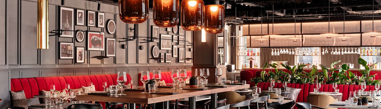 Radisson RED Hotel and Radisson RED Apartments, Krakow - Restaurant and Bar