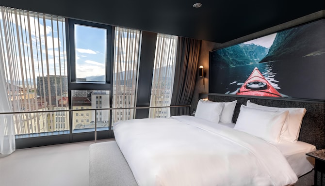 Radisson RED Innsbruck - Standard Room - High Floor