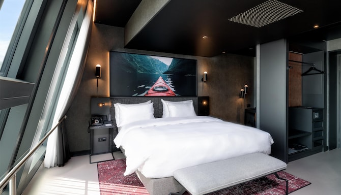 Radisson RED Innsbruck - Standard Room - High Floor