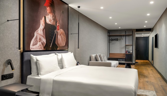 Radisson RED Izmir Point Bornova - Junior Suite