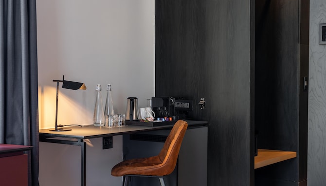 Radisson RED Johannesburg Rosebank - One Bedroom Desk