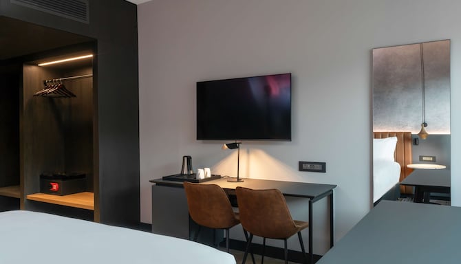 Radisson RED Johannesburg Rosebank - Family Stay