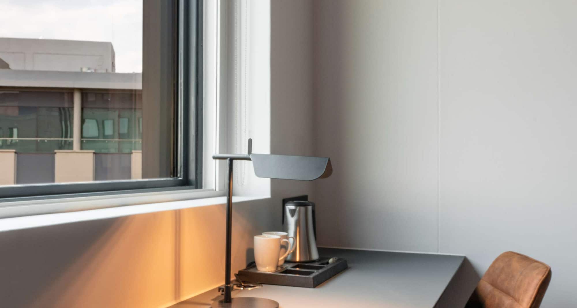 Radisson RED Johannesburg Rosebank - In room desk