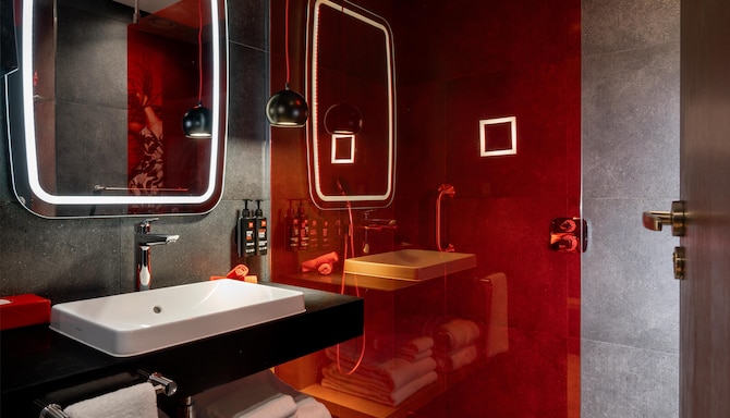 Radisson RED Johannesburg Rosebank - Superior Room