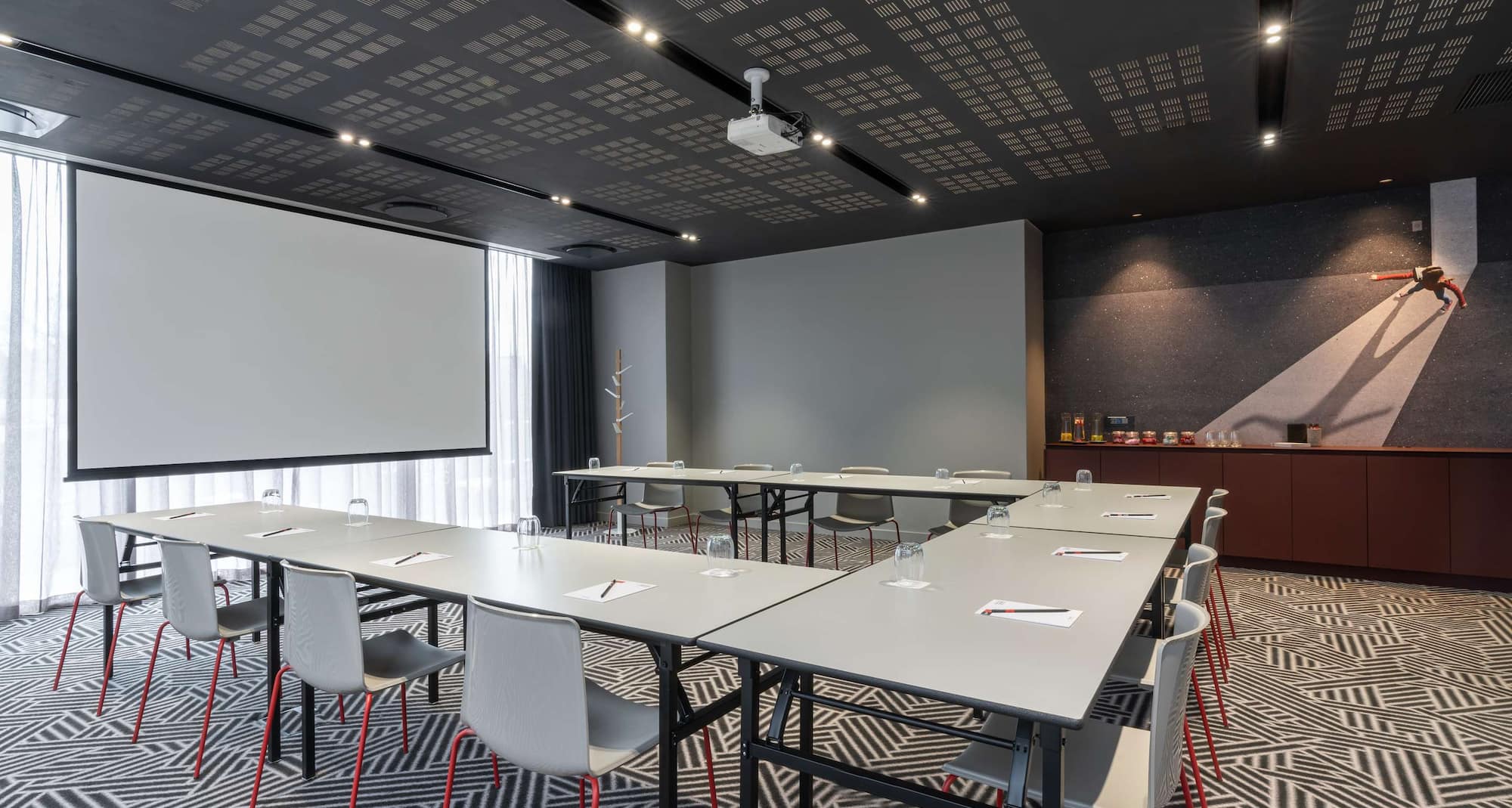 Radisson RED Johannesburg Rosebank - Event Studio 3 U-shape set-up