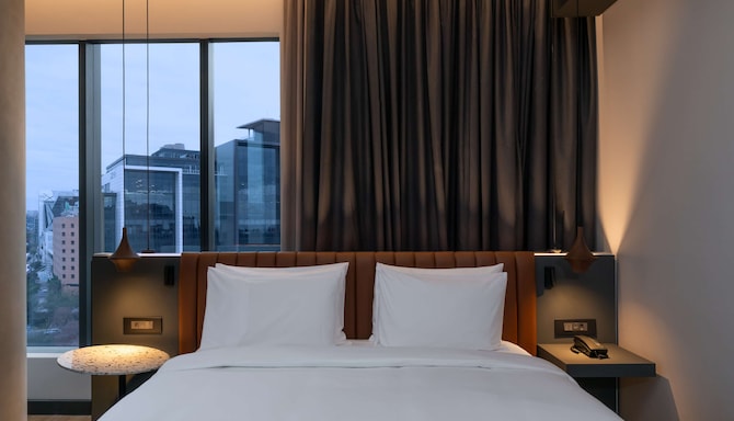 Radisson RED Johannesburg Rosebank - One Bedroom Suite