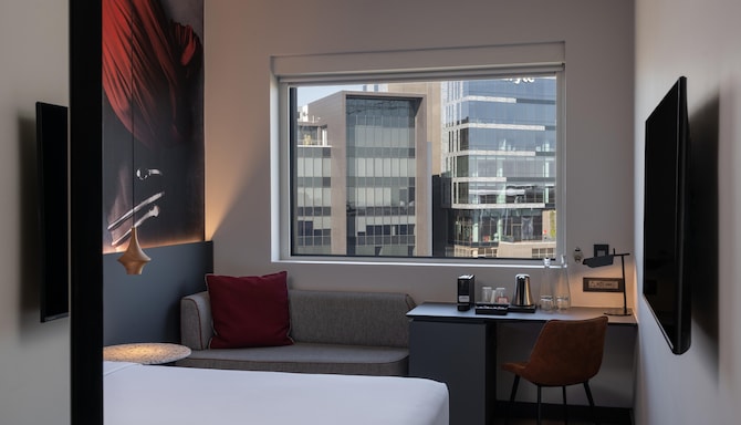 Radisson RED Johannesburg Rosebank - Standard View