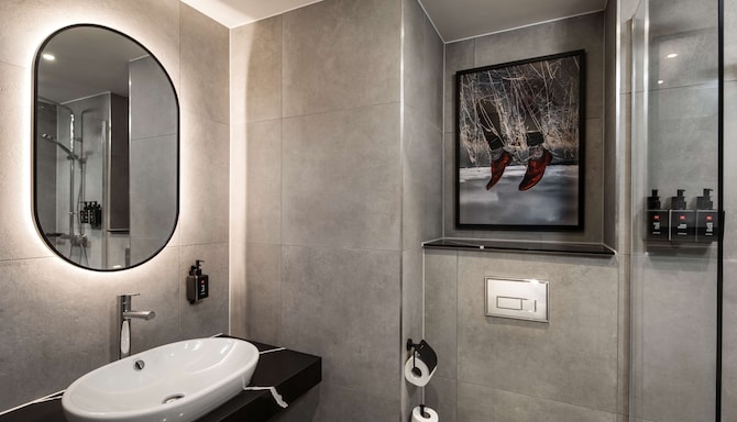 Radisson RED Liverpool - Gjesterom bad