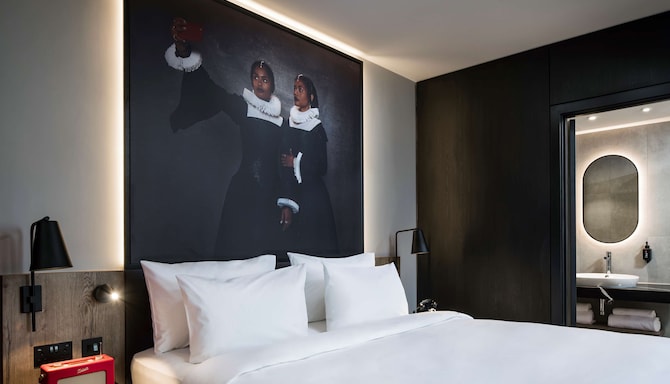 Radisson RED Liverpool - Hotellrom