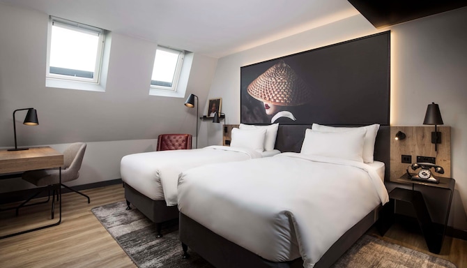 Feel the RED vibes in dynamic Liverpool | Radisson RED Liverpool