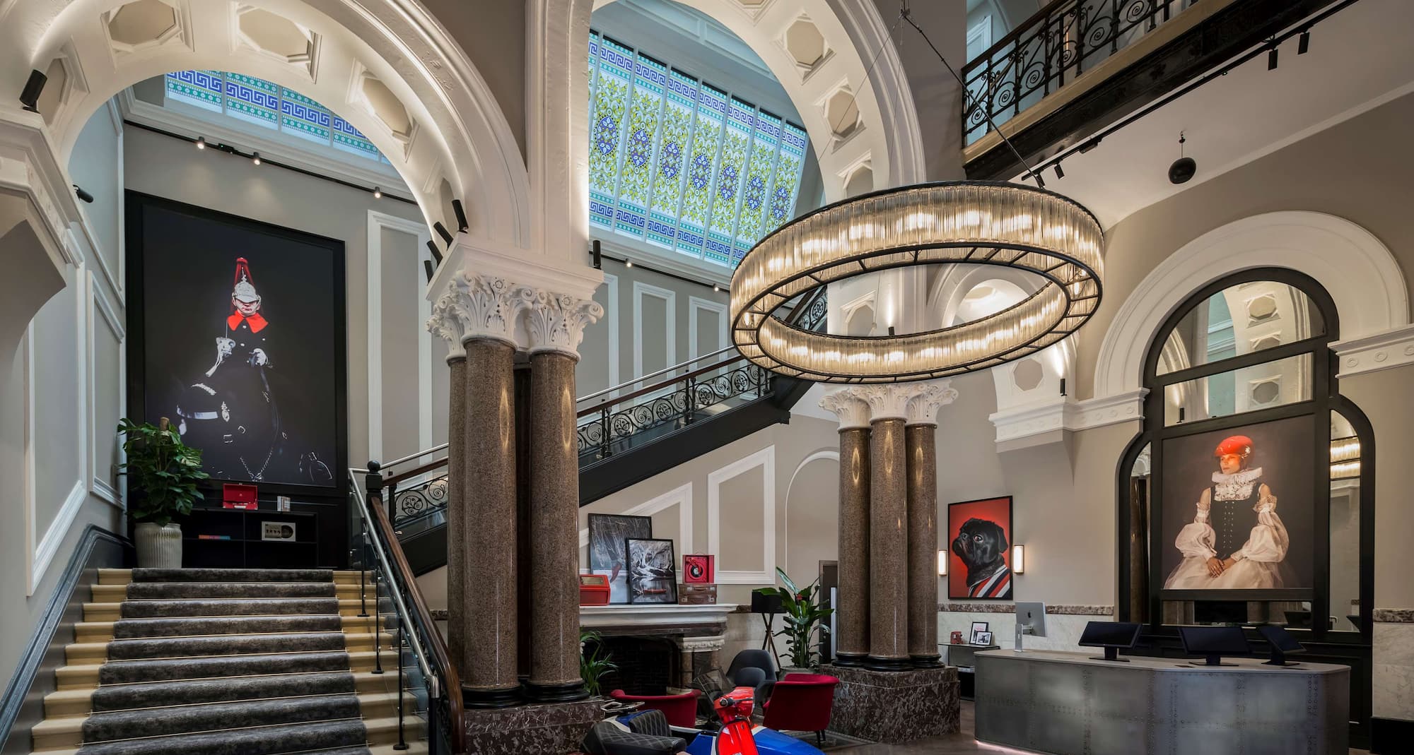 Radisson RED Liverpool - Lobby