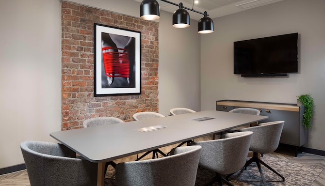 Radisson RED Liverpool - Lime meeting room
