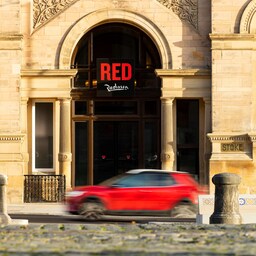 Radisson RED Liverpool - Hotel entrance