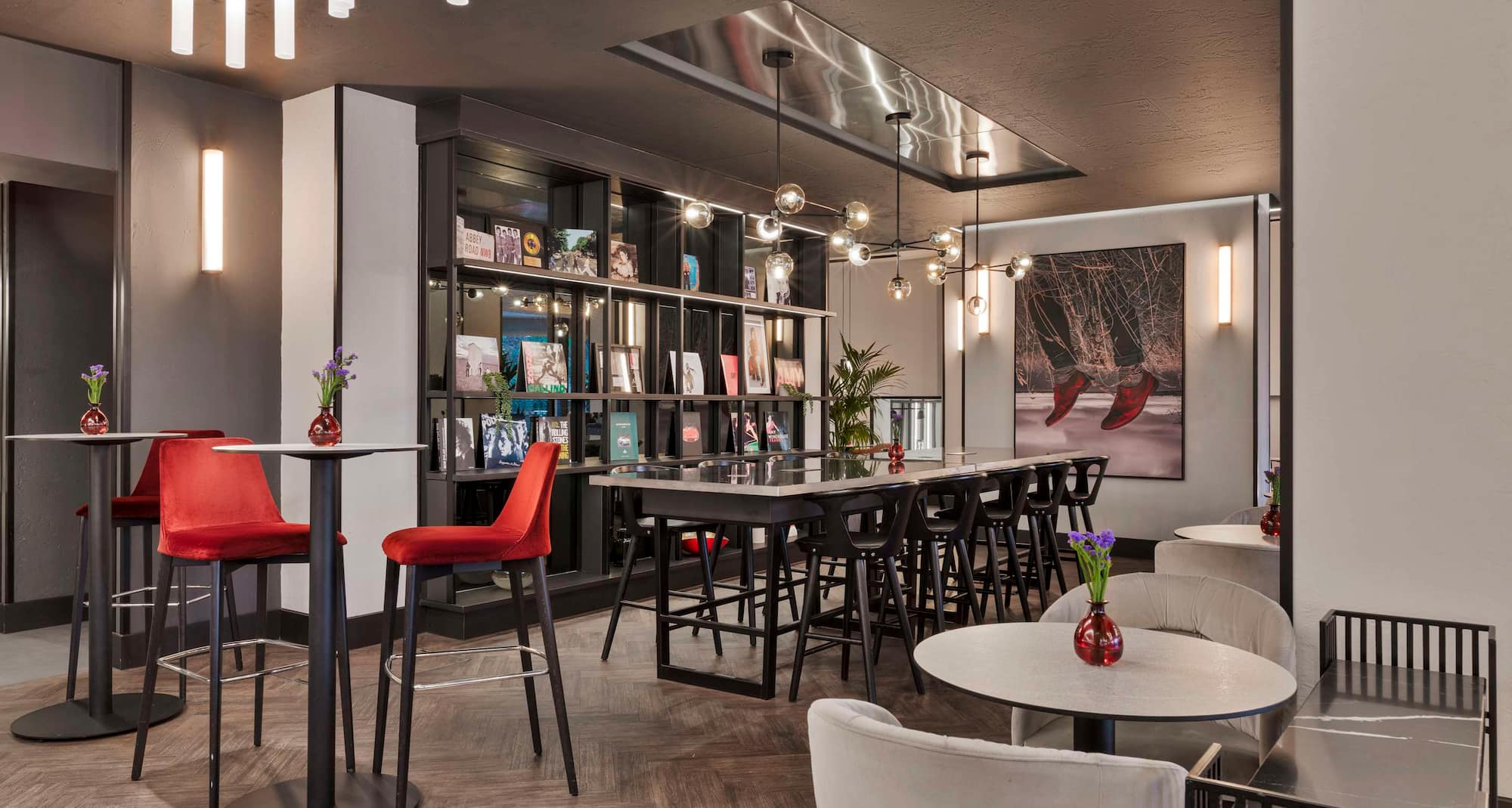 Radisson RED London Heathrow - RadissonHeathrow