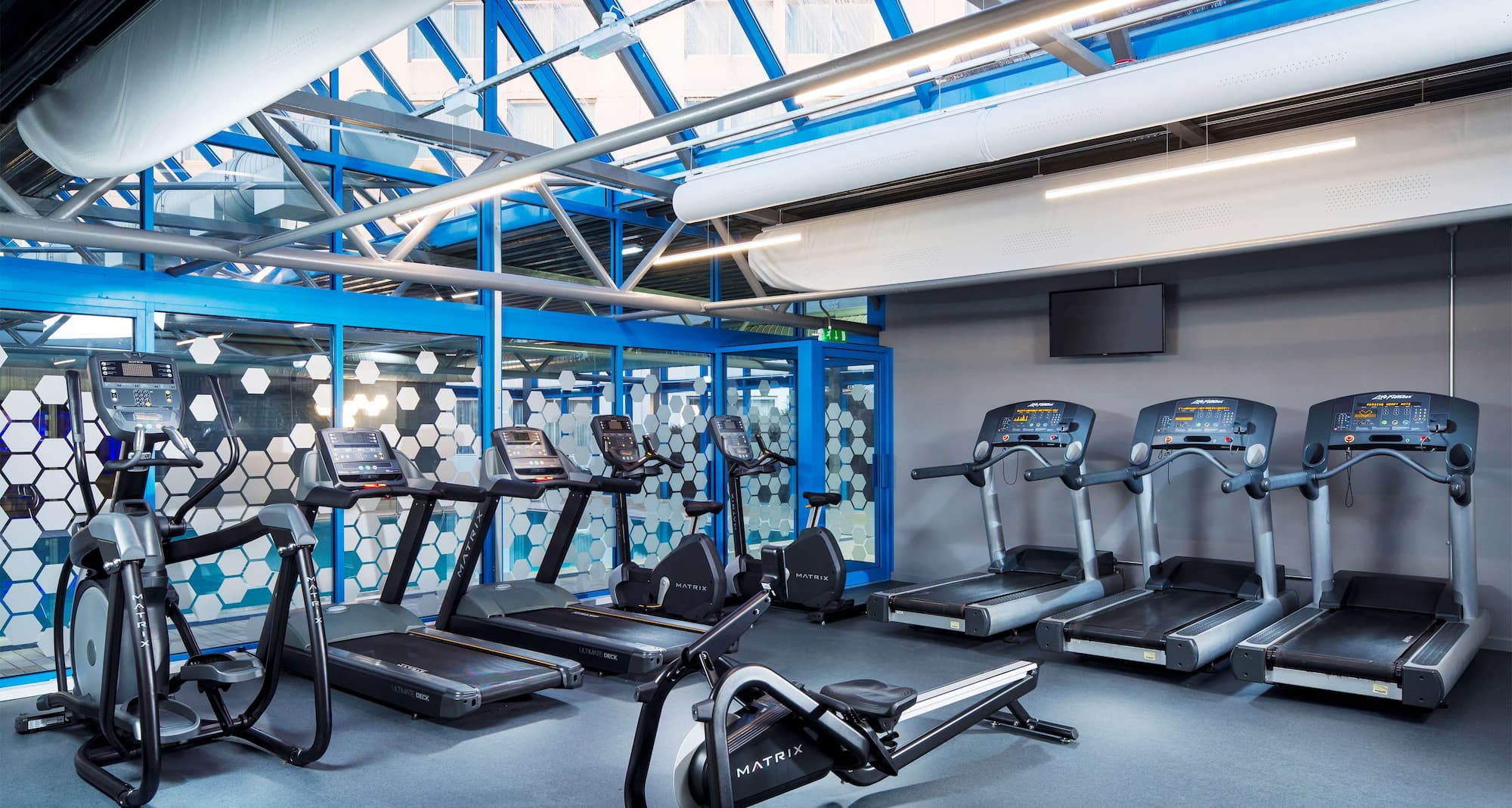 Radisson RED London Heathrow - Gym