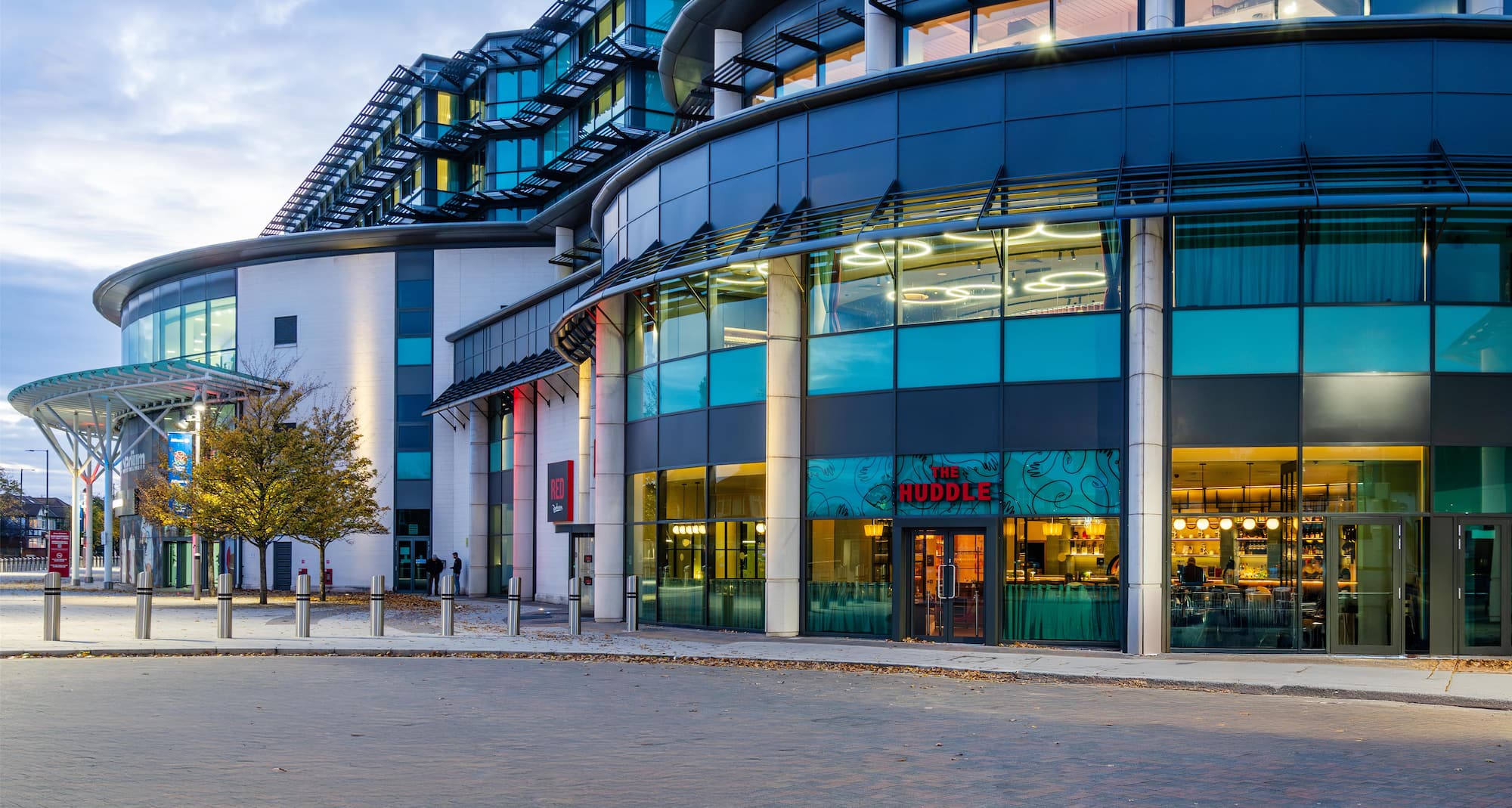 Radisson RED London Twickenham - Exterior