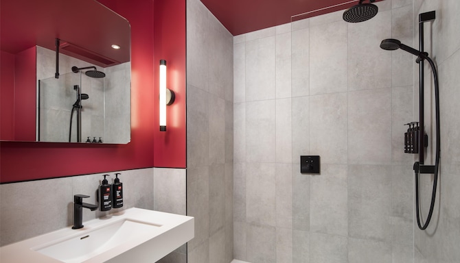 Radisson RED London Twickenham - Wet Room Bathroom
