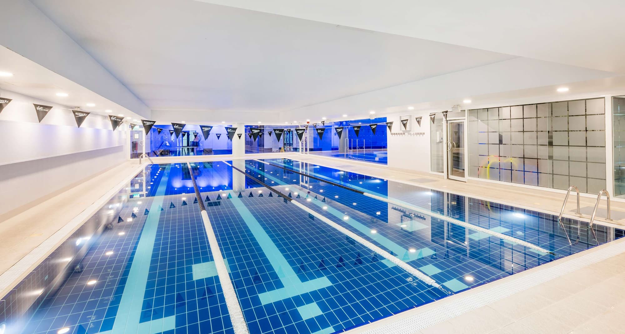Radisson RED London Twickenham - Swimming Pool