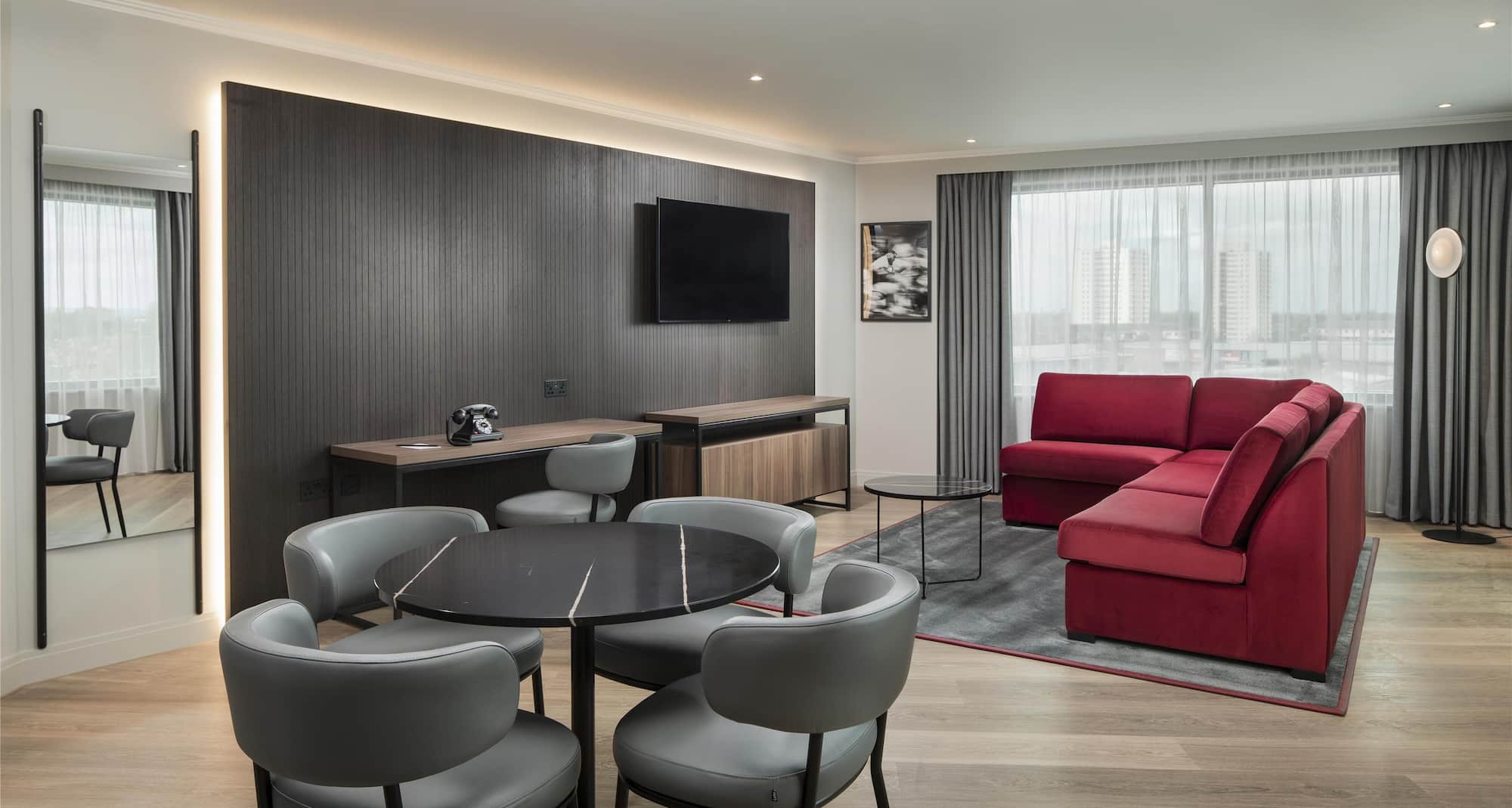Radisson RED London Twickenham - Legends Suite Lounge