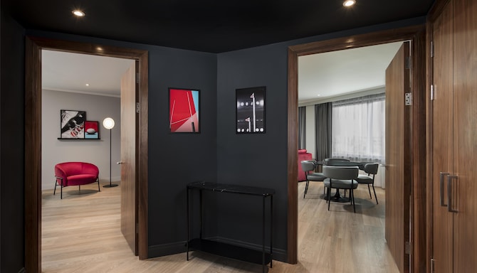 Radisson RED London Twickenham - Legends Suite Entrance