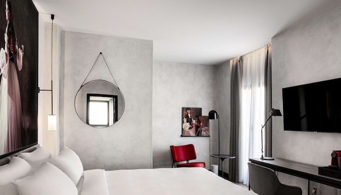 Radisson RED Madrid - Habitaciones/Alojamientos