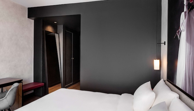 Radisson RED Madrid - Habitaciones/Alojamientos