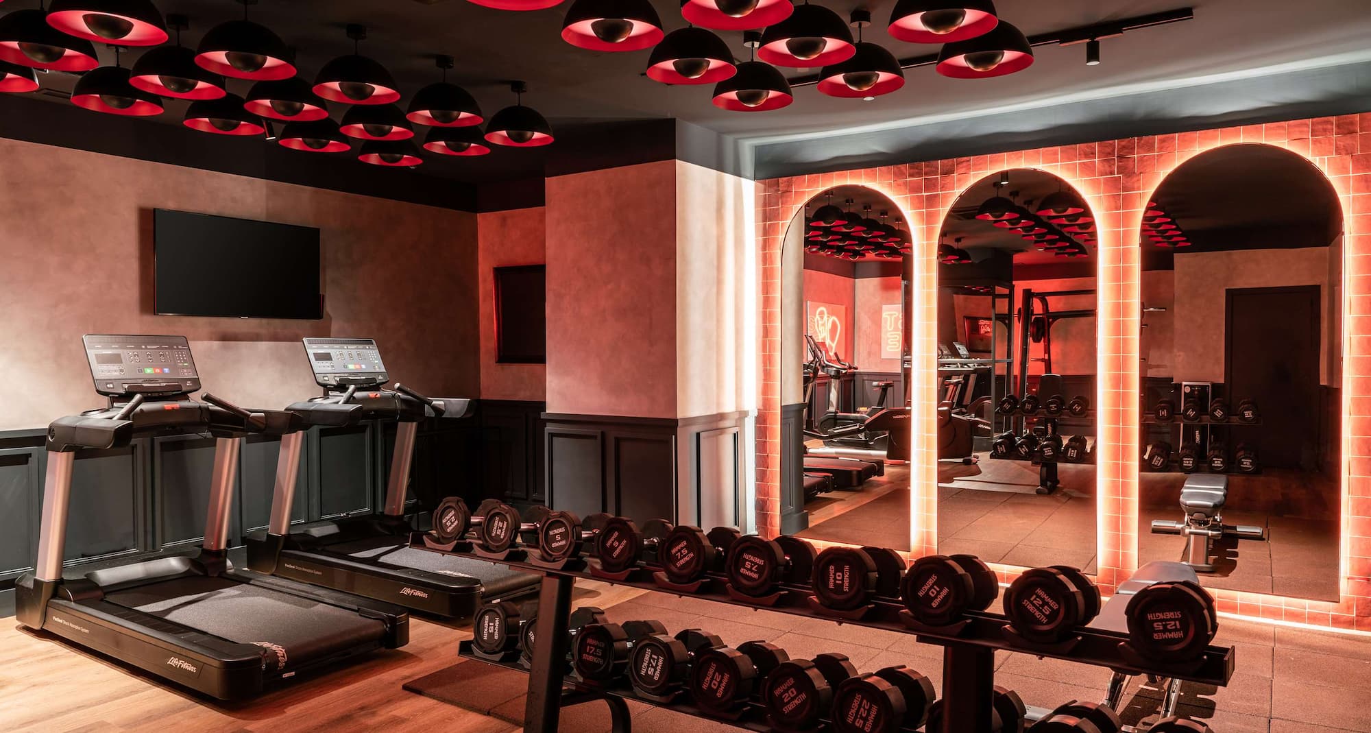 Radisson RED Madrid - Fitness center