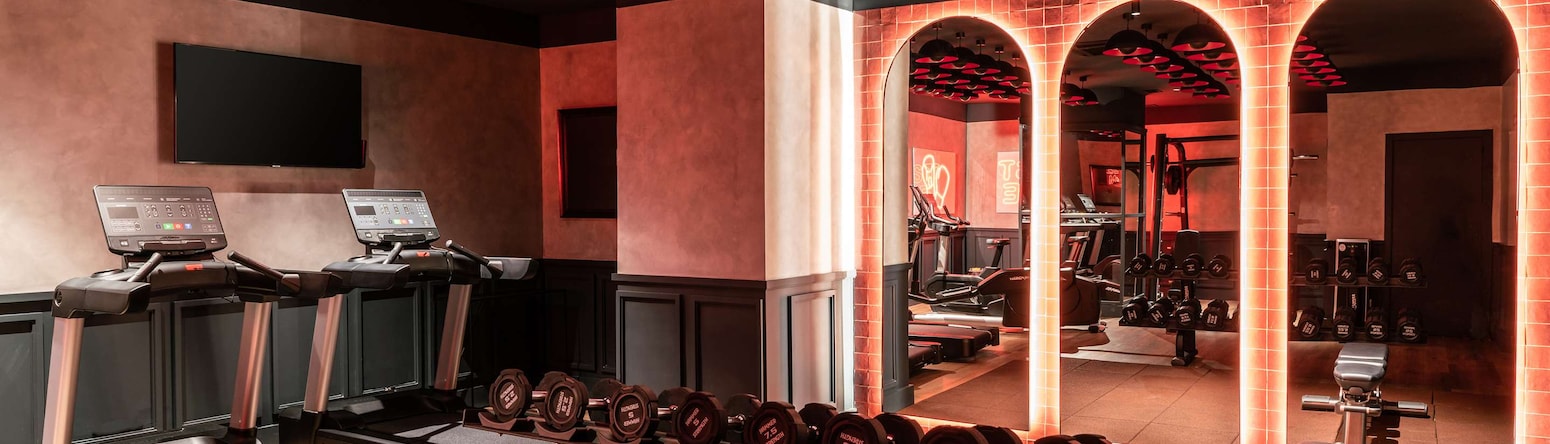 Radisson RED Madrid - Fitness center