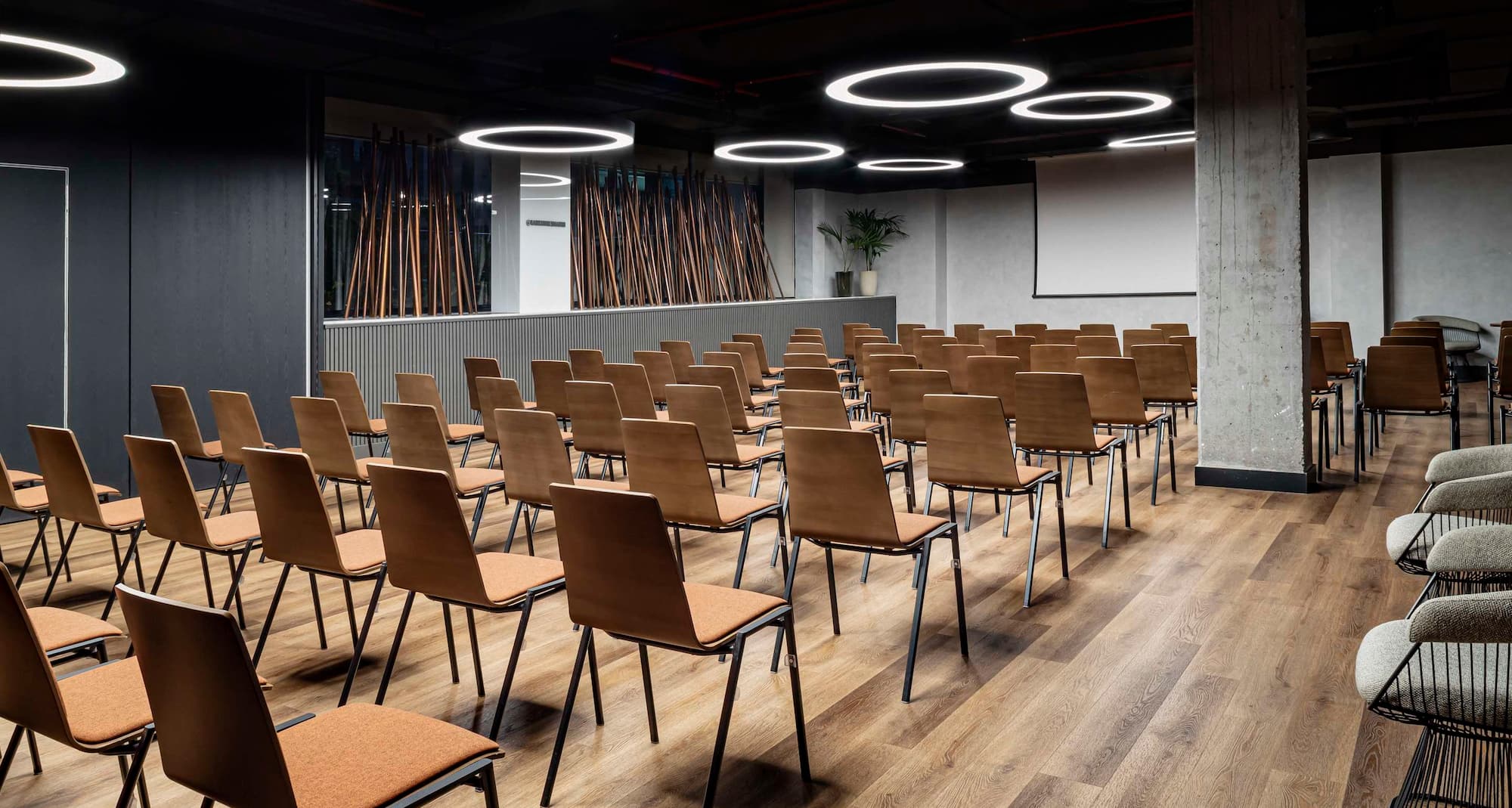 Radisson RED Madrid - Meeting room