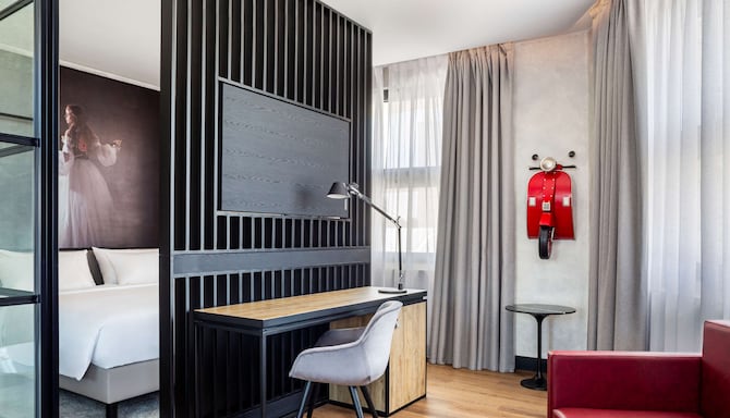 Radisson RED Madrid - Suite