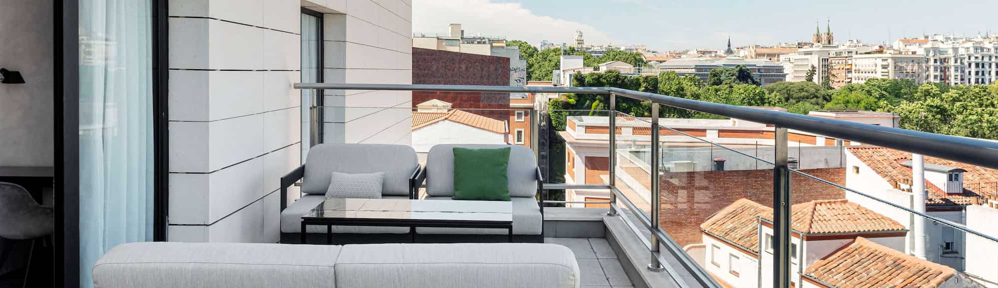 Radisson RED Madrid - Superior Room - Terrace