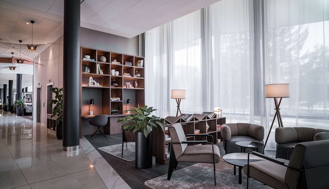 Radisson RED Oslo Airport - Lobby