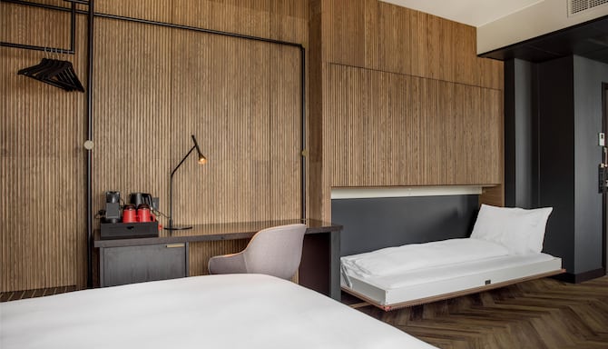 Radisson RED Oslo City Centre, A Verified Net Zero Hotel - Guest Room