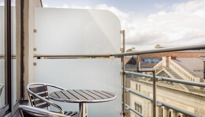 Radisson RED Oslo City Centre, A Verified Net Zero Hotel - Guest Room Balcony